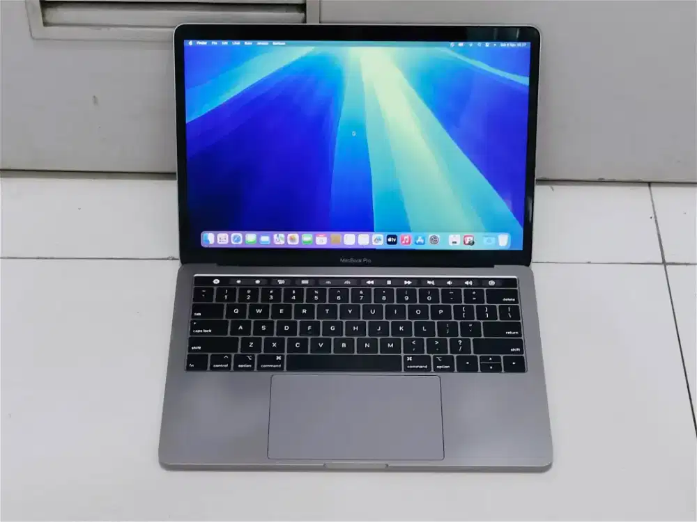 MACBOOK PRO 2018 TOUCHBAR INTEL CORE I7 RAM 16 GB SSD 1 TB