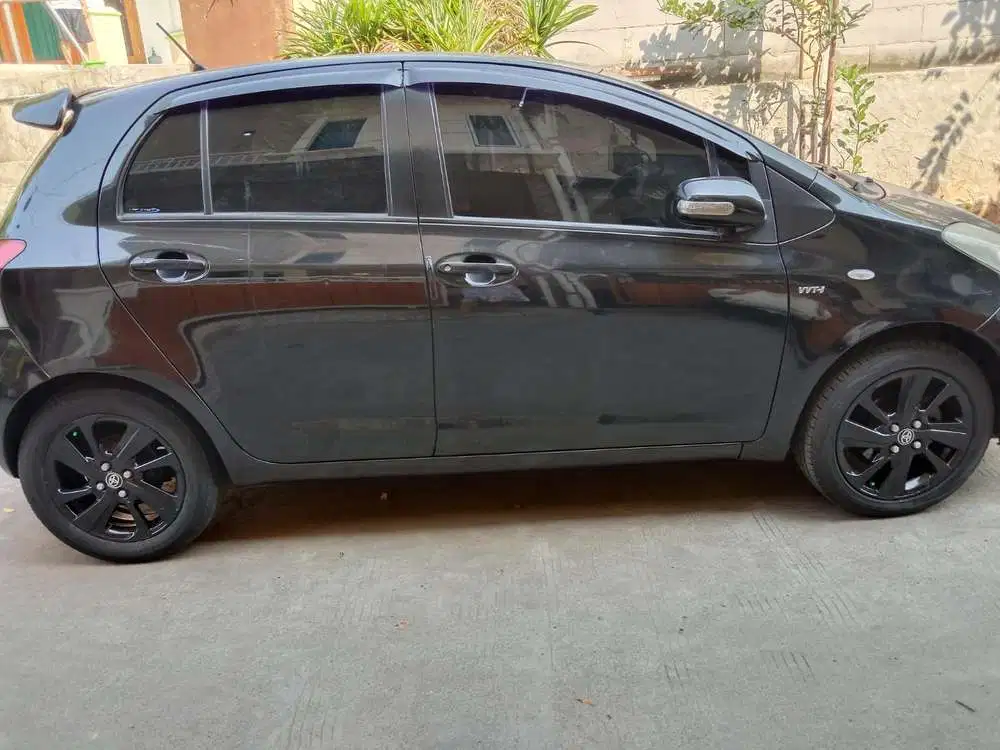 Toyota Yaris 2010 Bensin