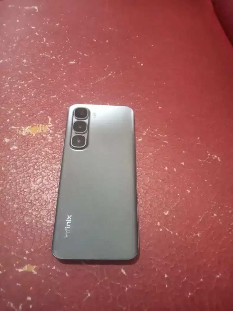 Dijual hp Infinix 60 pro plus.