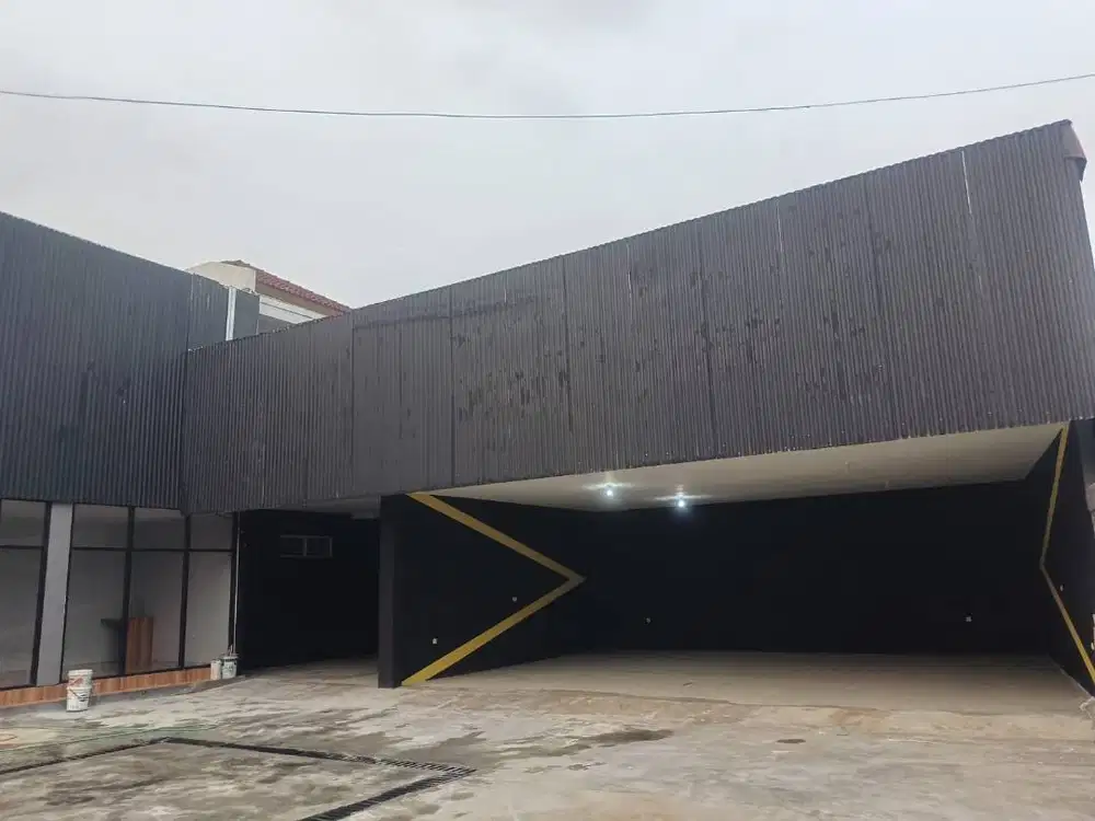 Disewakan Lokasi usaha ex. Car Wash Detailing dan Cafe 300 meter