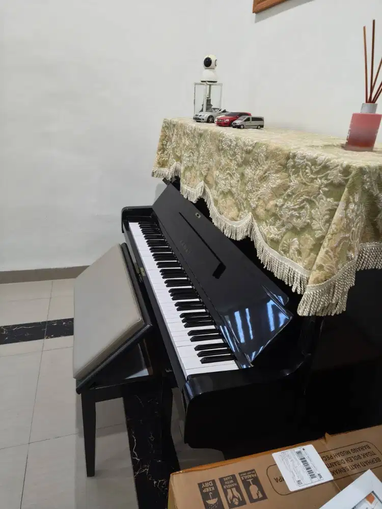 PIANO KAWAI BL-61