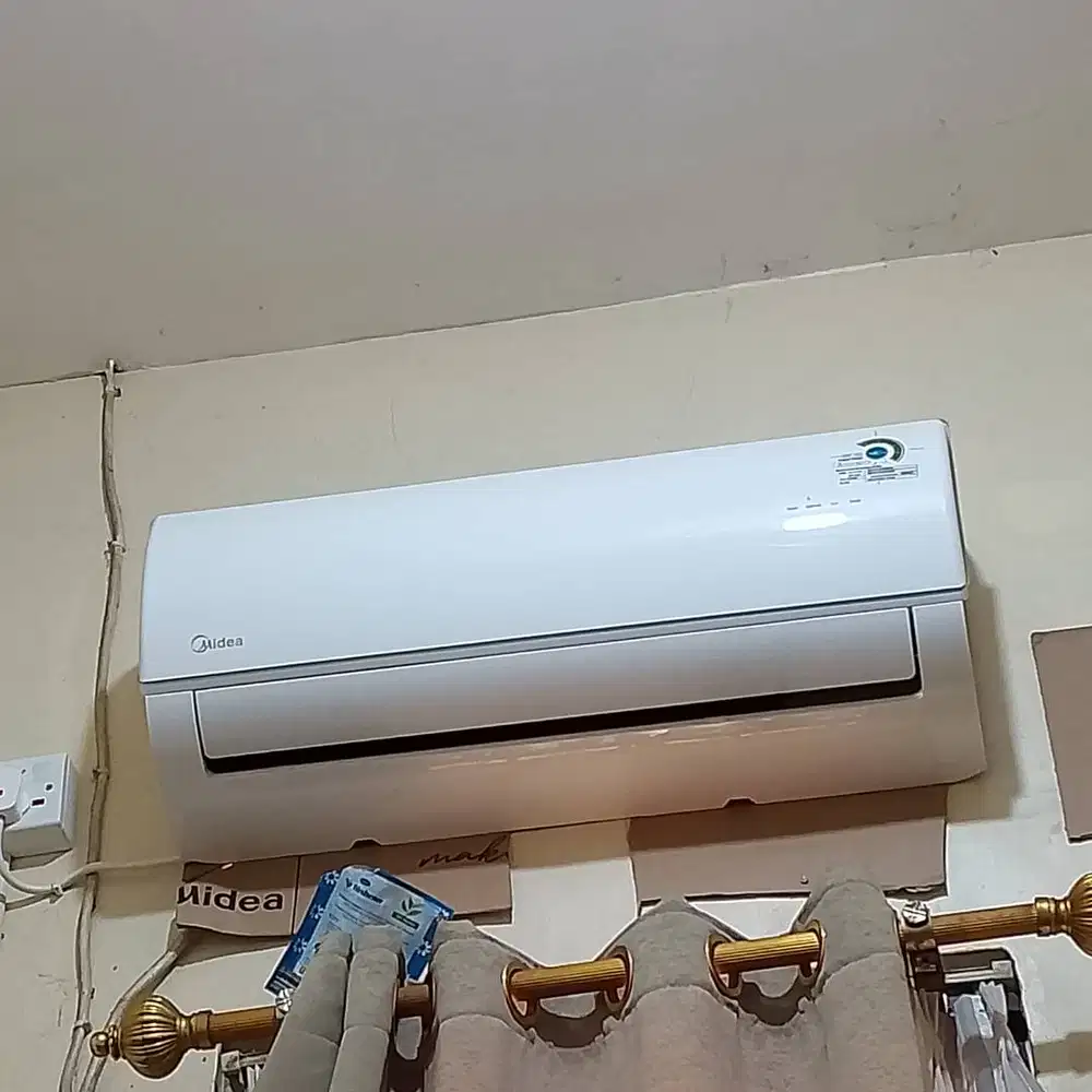 Jual AC merk midea