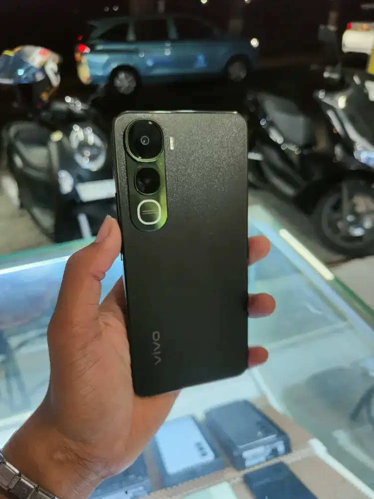 Vivo Y400 8/128 Hp Cas Segel Nominus