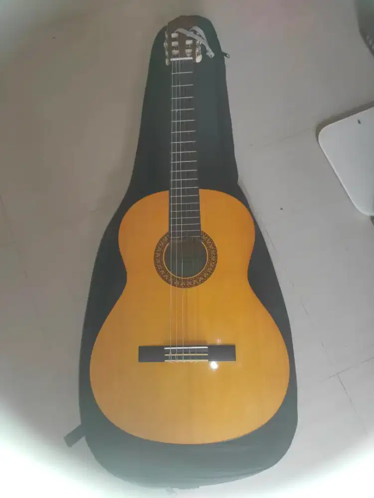 Gitar Akustik Yamaha C 315 Original