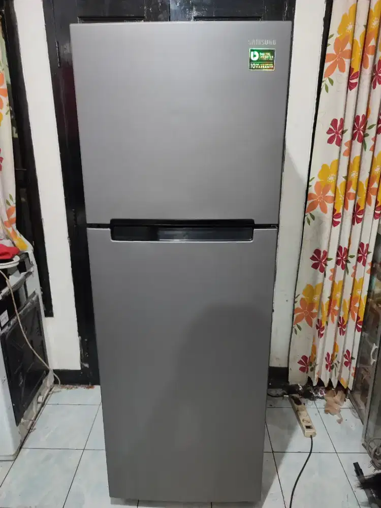 Kulkas 2 pintu samsung inverter