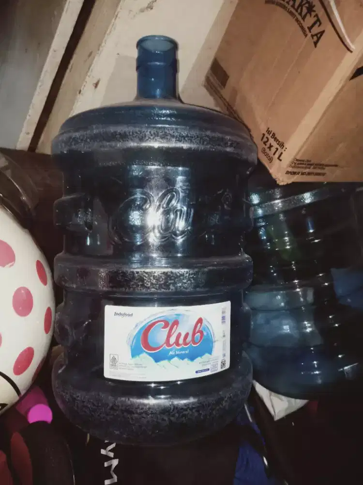 Galon club ada 2 biji