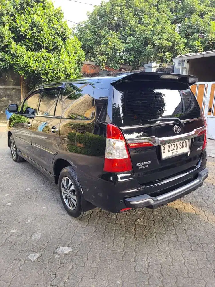 Jual Cepat !! Innova V matic 2015 Bensin !! Km 90xxx
