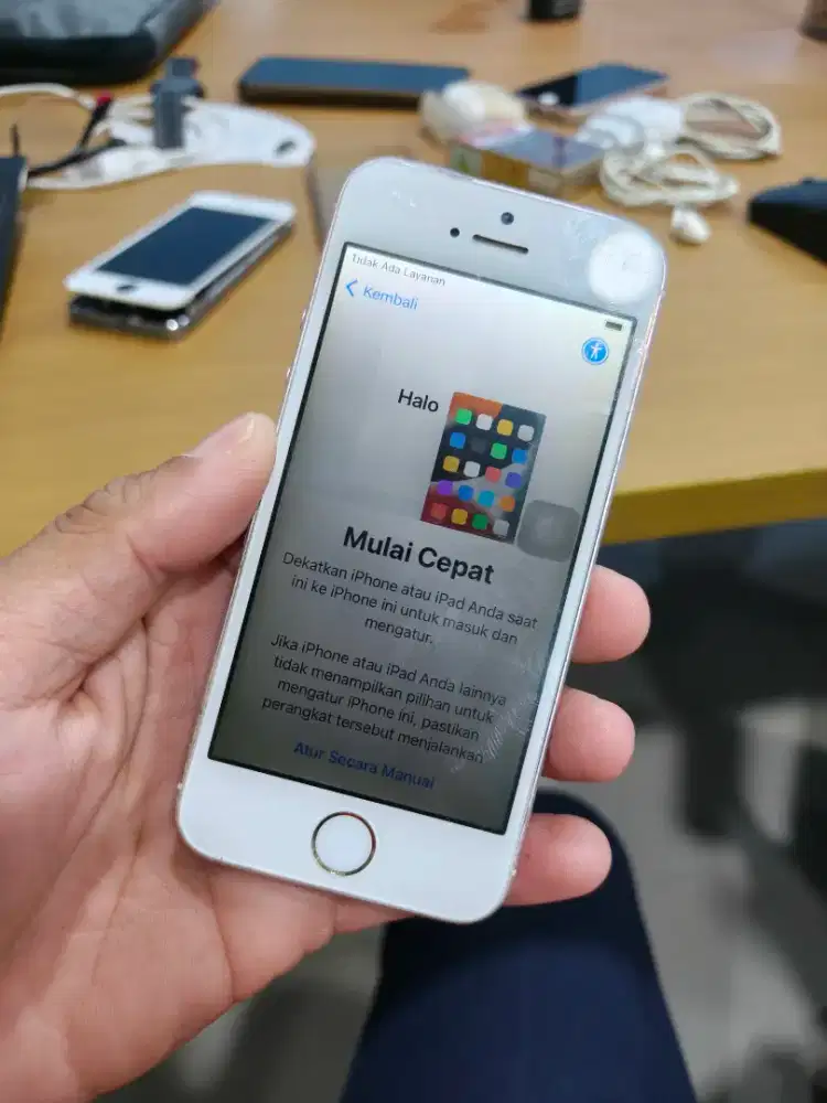 iPhone SE 16GB Lock iCloud & 64GB buat kanibalan