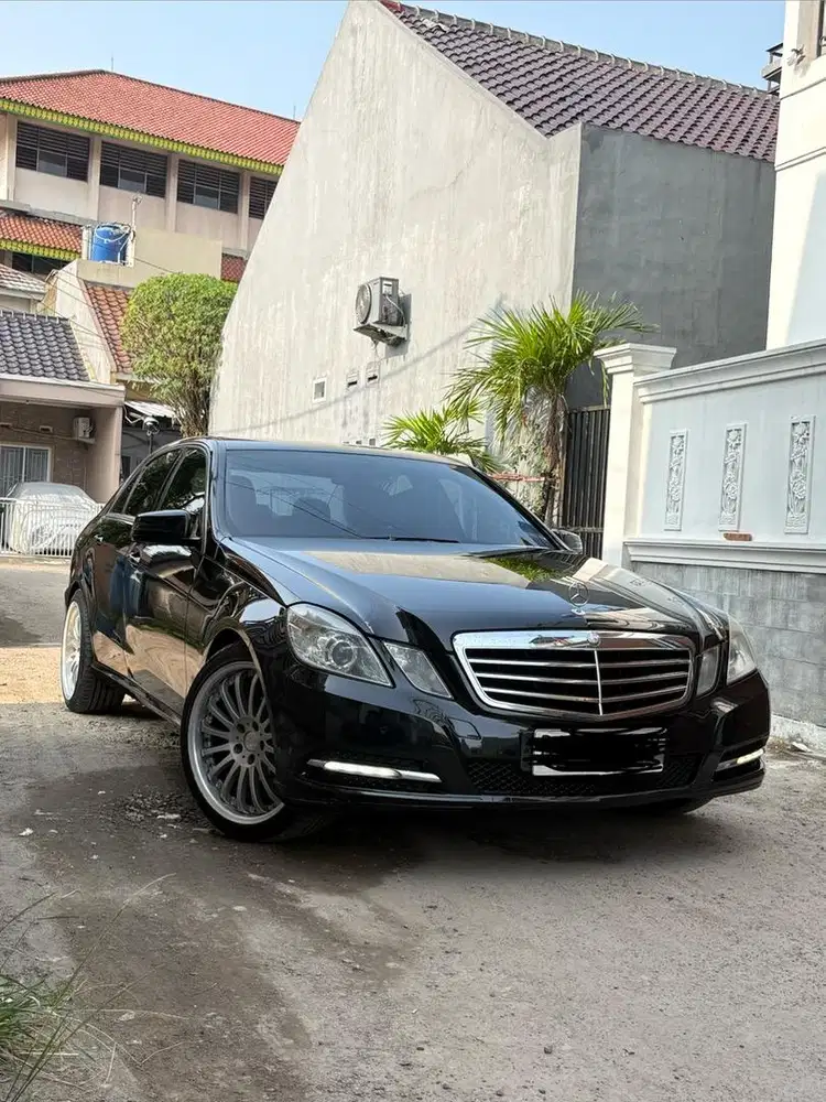Mercedes-Benz E200 2013 Bensin