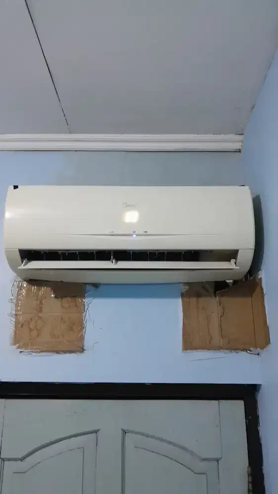 Dijual AC bekas merk Midea 1 PK
