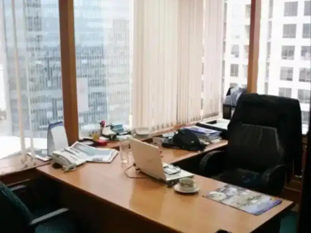 Sewa Office di Menara Sudirman SCBD Jakarta Selatan – 250m2 Furnished