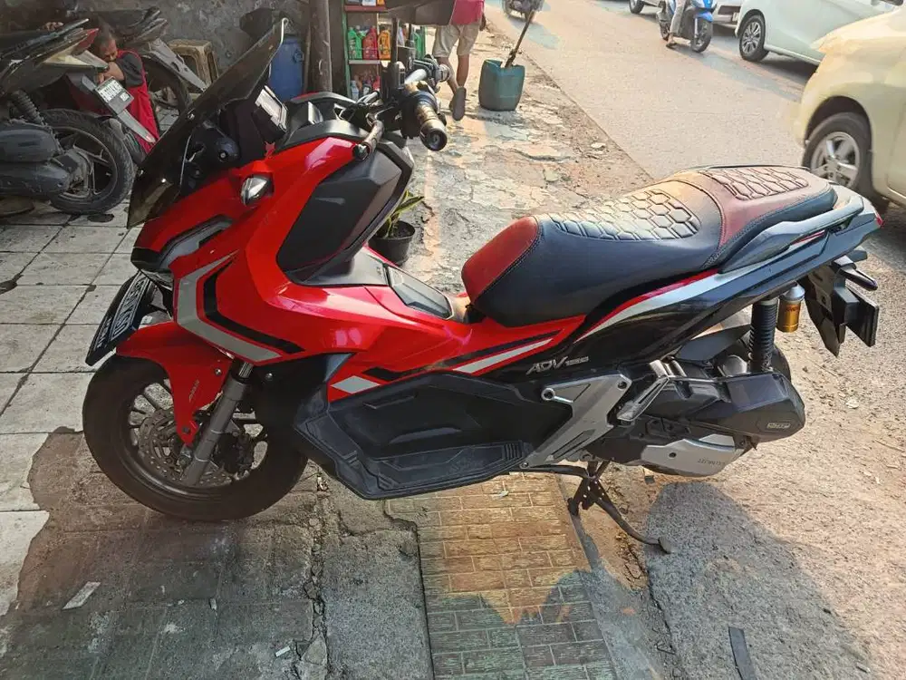 Dijual Cepat Motor Honda ADV Mulus Seperti Baru