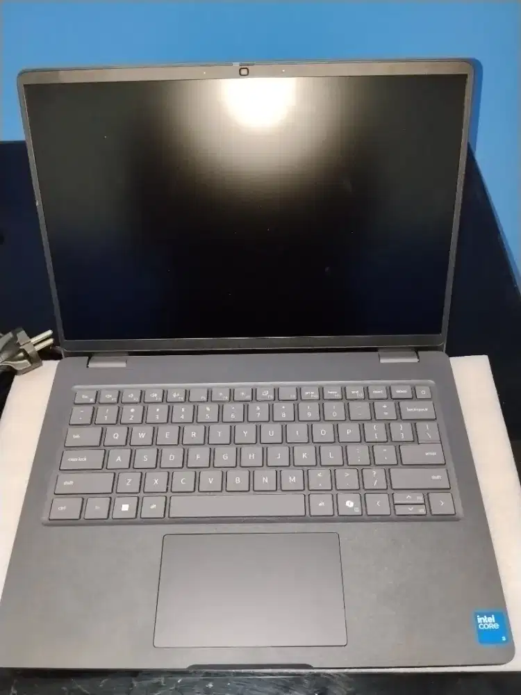 Dell Pro 14 (seri PC14250) MAntabbbb