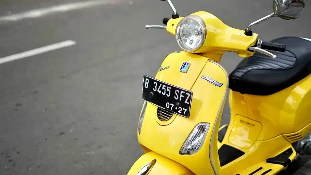VESPA LX 125 CARBU 2011 KUNING - TERMURAH SEINDONESIA