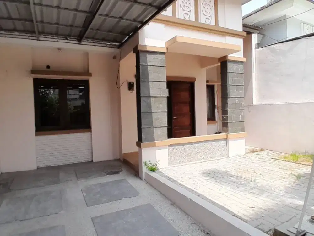 Rumah Bagus Siap Huni di Aralia Harapan Indah Bekasi