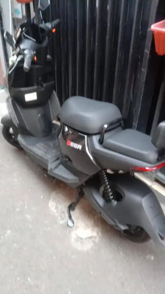 Sepeda listrik Li~Winfly mulus like a new