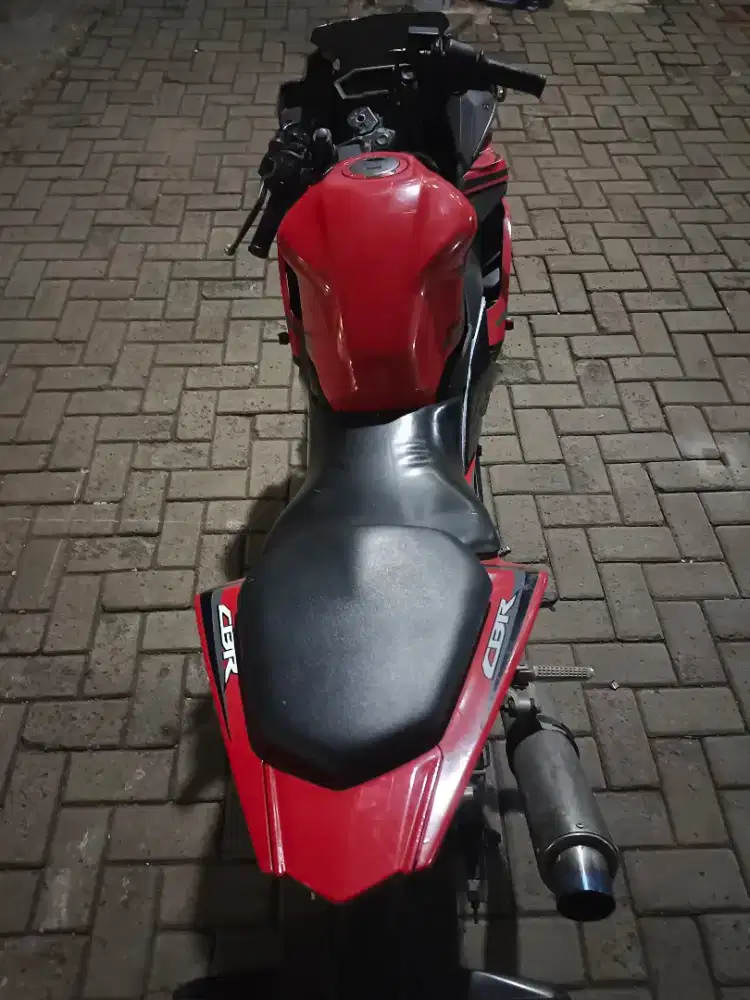 Honda cbr 150 tahun 2017