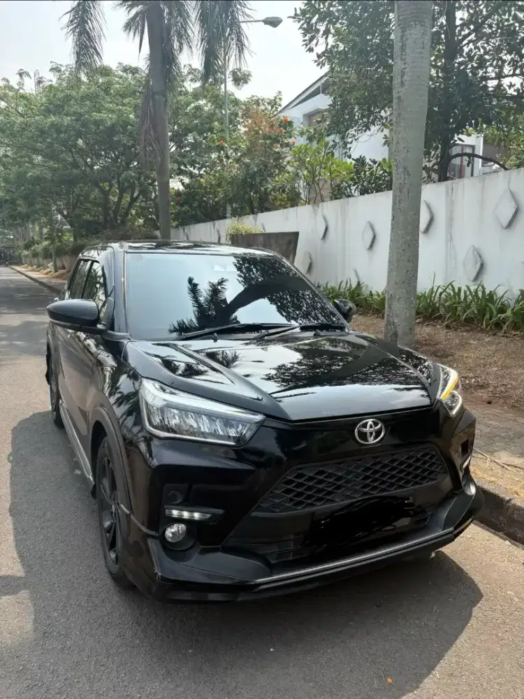 Jual Toyota Raize Hitam 1.0 Turbo GR Sport TSS Matic 2021
-