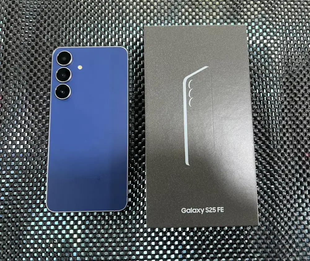 SAMSUNG Galaxy S25 FE 8/256 Garansi 9 bulan
