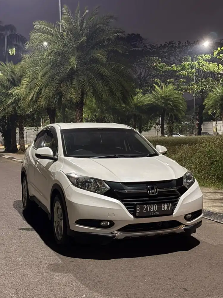 HRV E CVT 2016 Putih cakep