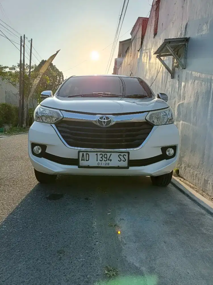 Avanza Model Barong MT putih plat AD