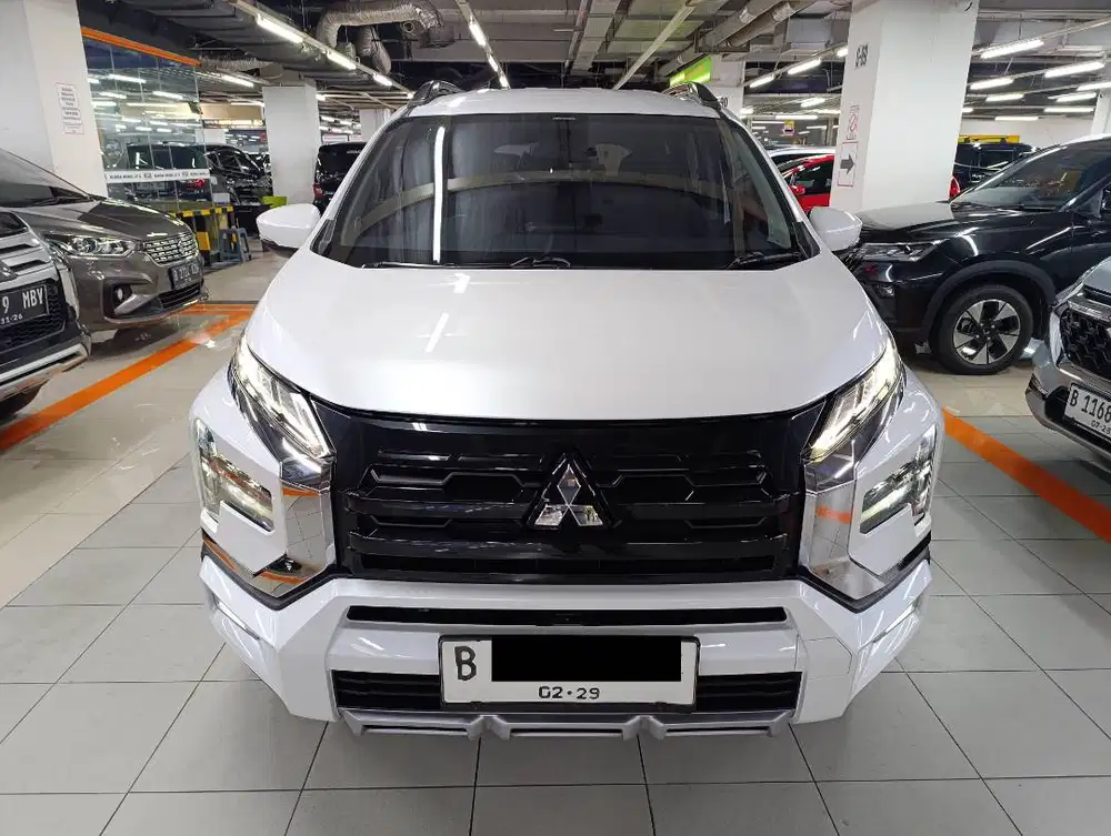 KM 28rb Mitsubishi Xpander Cross Plus 1.5 AT Tahun 2023/2024