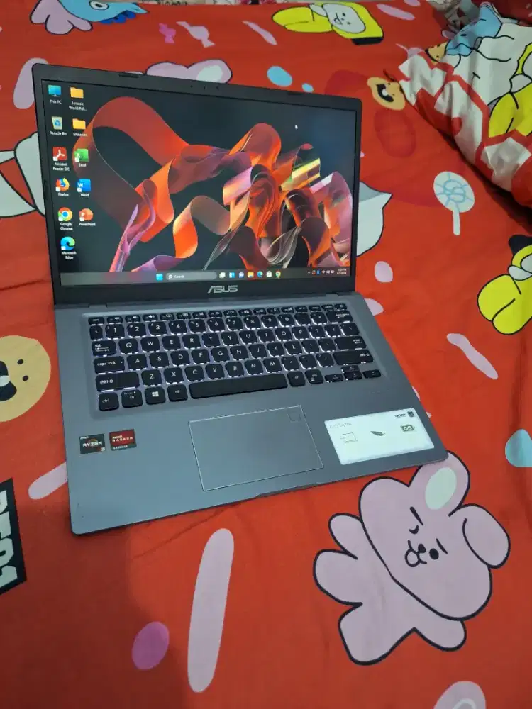 Bismillah di jual laptop asus vivobook ryzen3 slim ram 8gb ssd 256gb