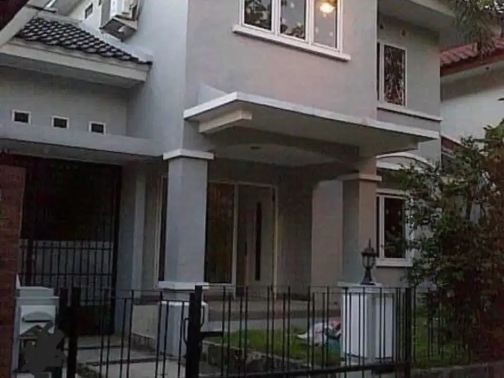 Rumah Puspitaloka nyaman asri siap huni di BSD