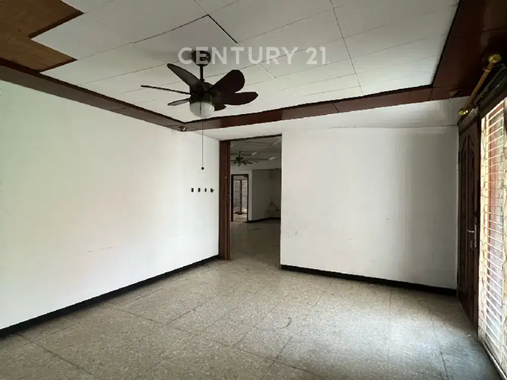 Rumah Luas Strategis Untuk Kantor & Usaha Di Cempaka Putih R2410