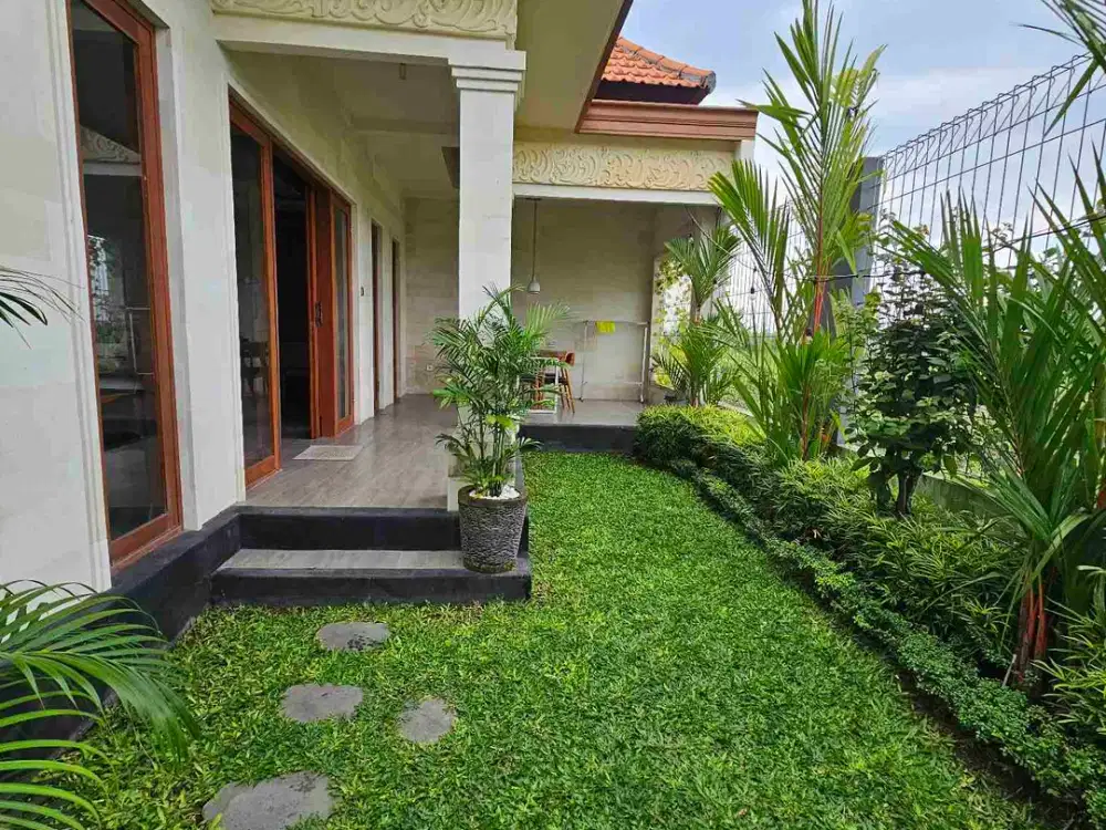 House full furnished with rice field view