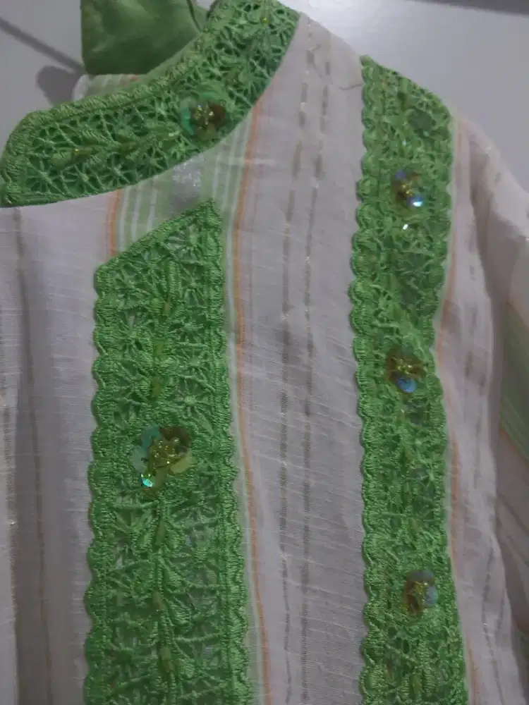 Atasan dan kebaya
