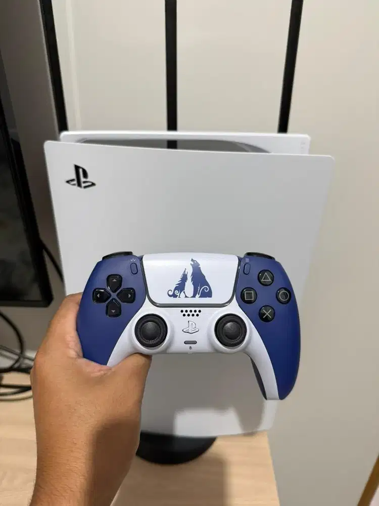 Stik PS5 God of War Limited Edition