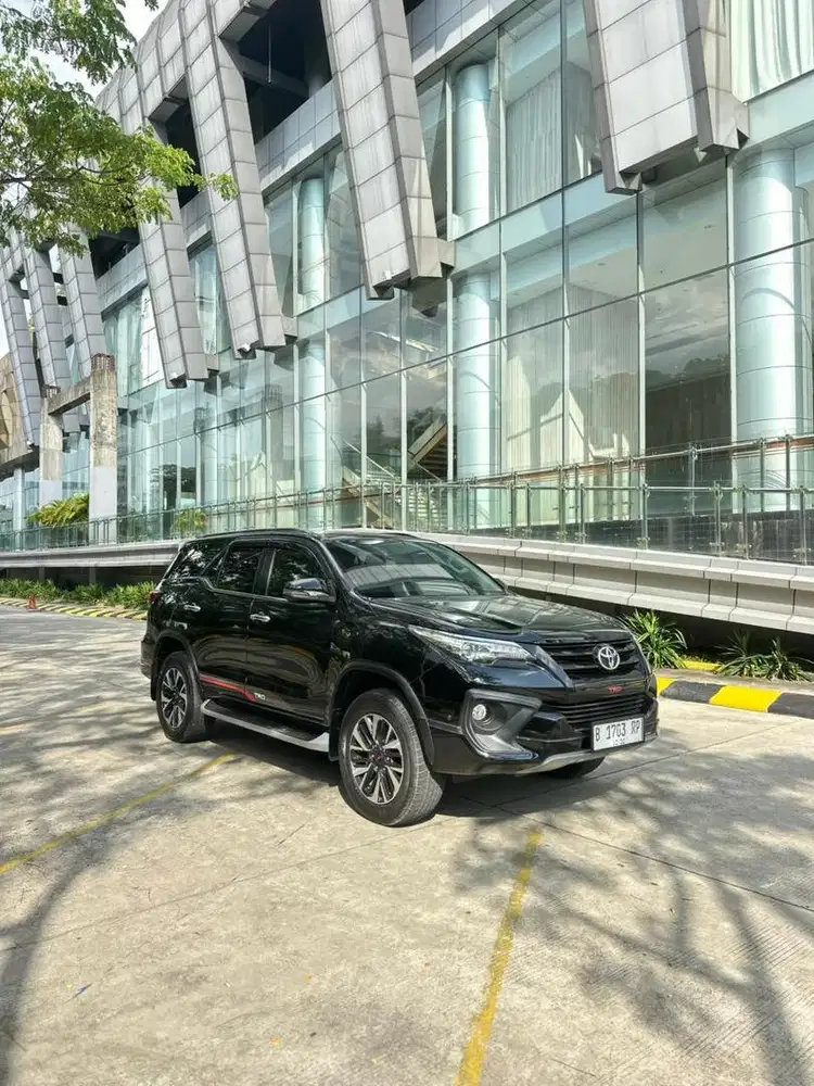 FORTUNER VRZ 2.4 dp 50 jt ccln 7,9