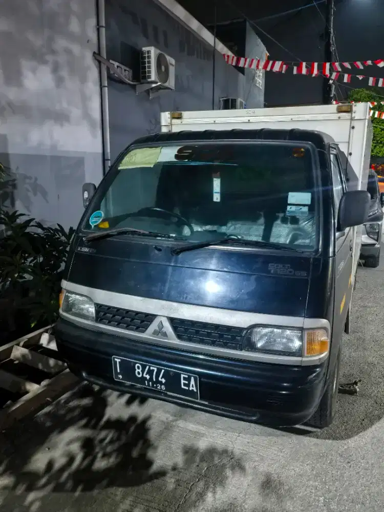Mobil mitsubishi box T 120 ss