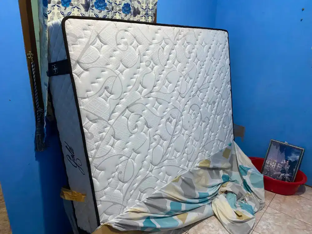 Set Kasur dan Dipan uk 180 x 200