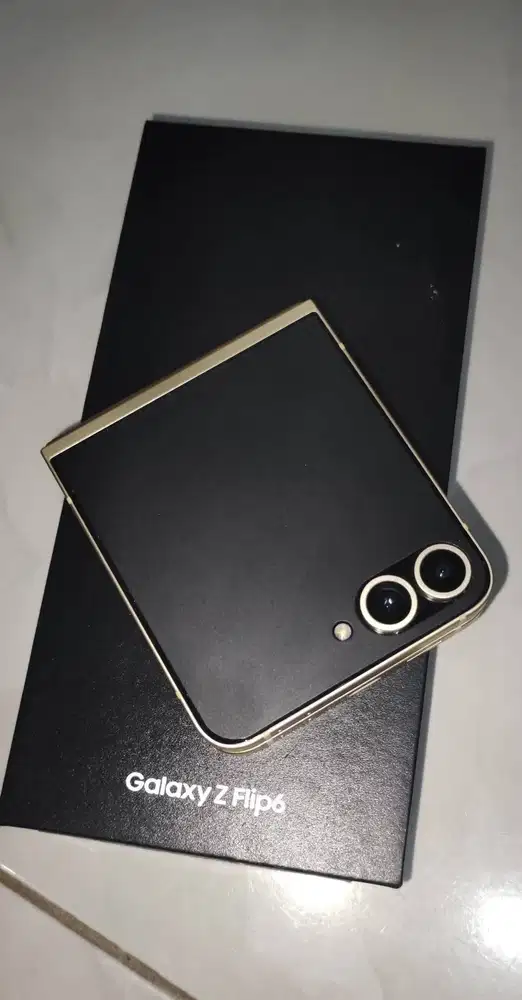 Samsung Flip 6 256 GB yellow. Ori sein
