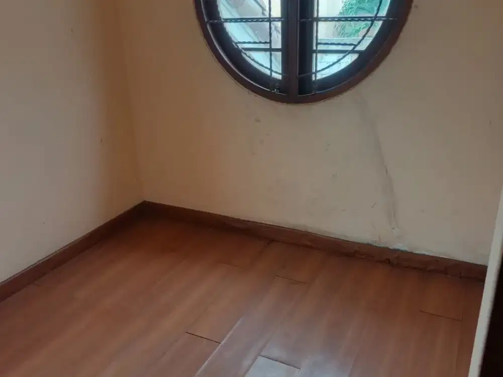 Rumah di Taman Kyoto Karawaci, Jual di Bawah Pasaran Hanya 1,7M-An Luas 135 Meter
