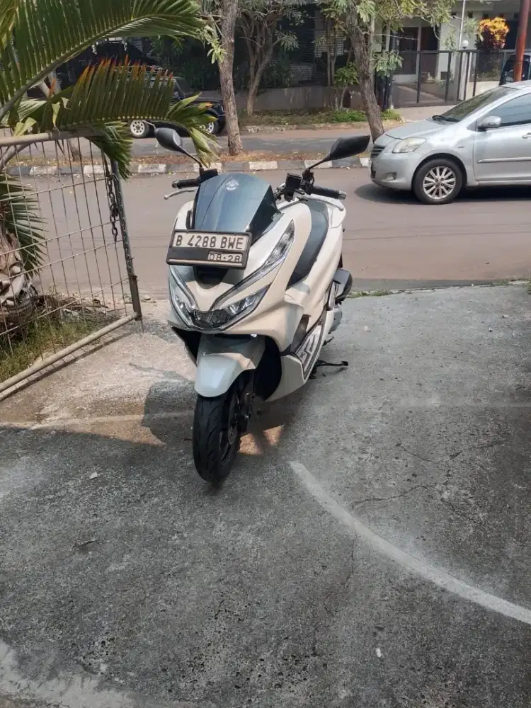 PCX 2019 ABS putih mulus