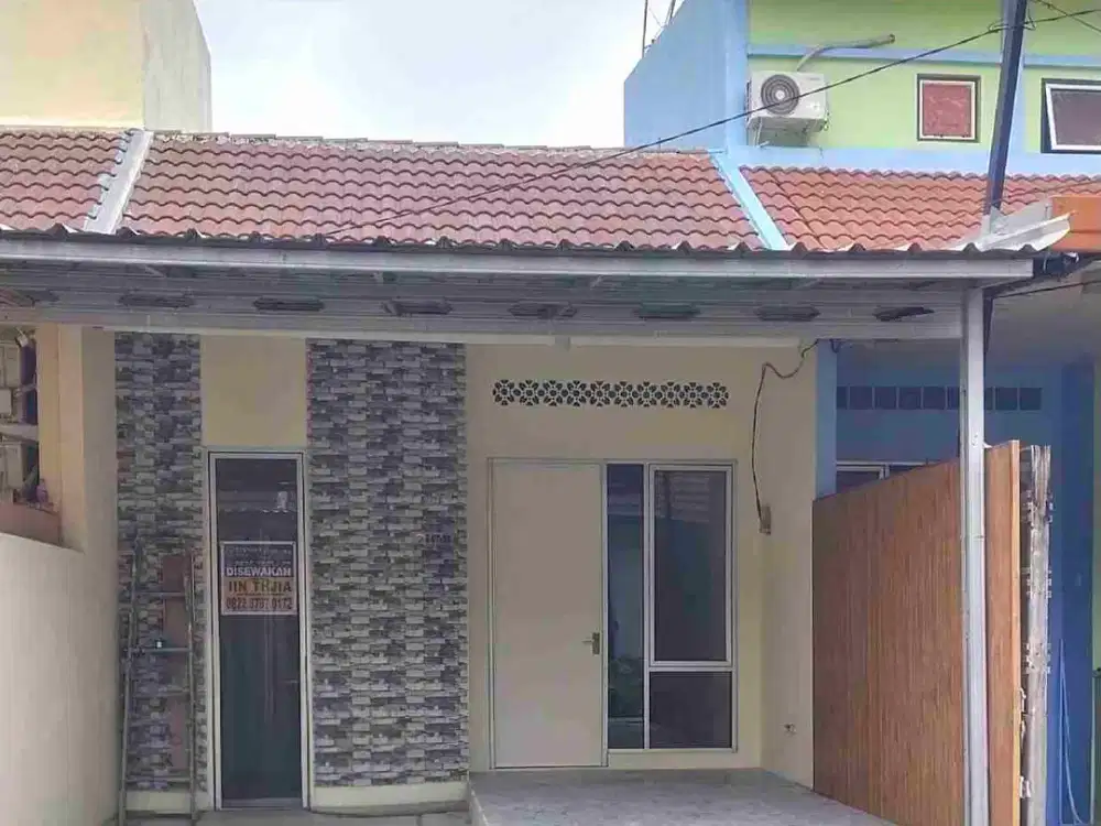 DISEWAKAN CEPAT RUMAH DI CLUSTER LIVERPOOL MUTIARA GADING CITY dekat Harapan Indah BEKASI