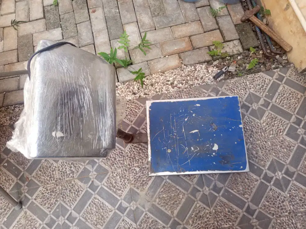 Timbangan duduk digital merk lucky kapasitas 300 kg