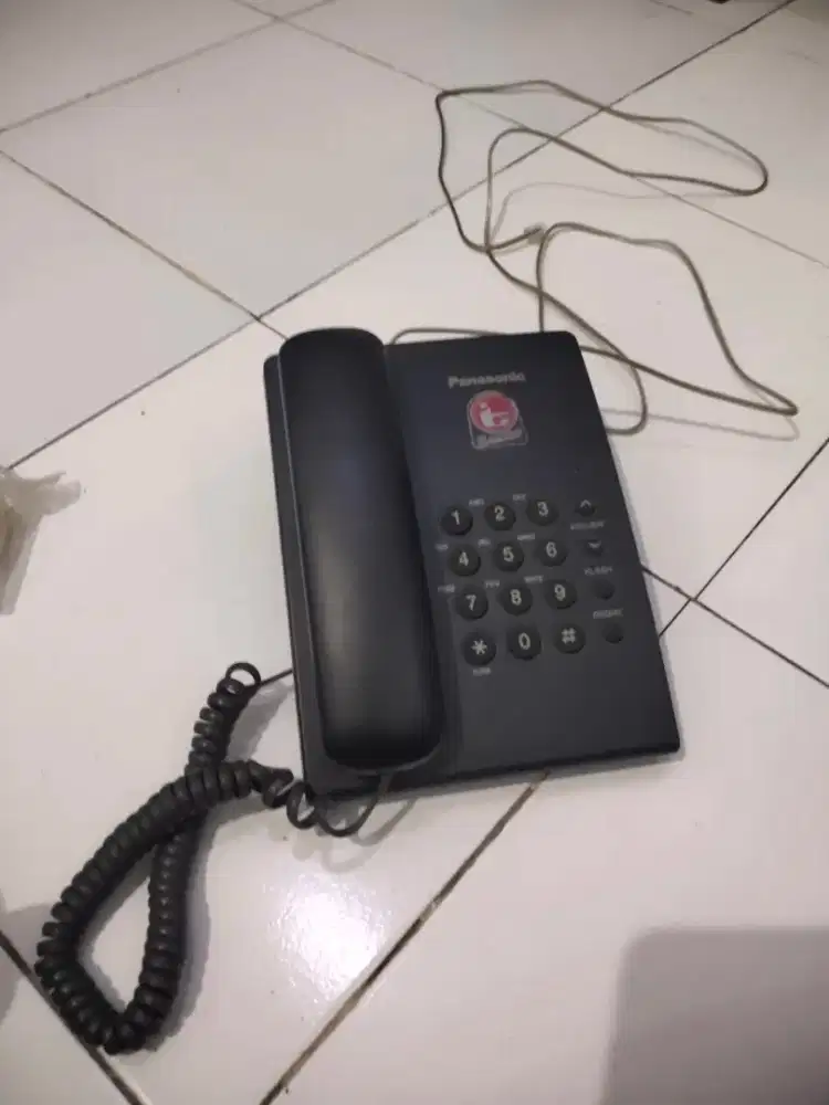Pesawat telepon kabel Merk Panasonic Normal