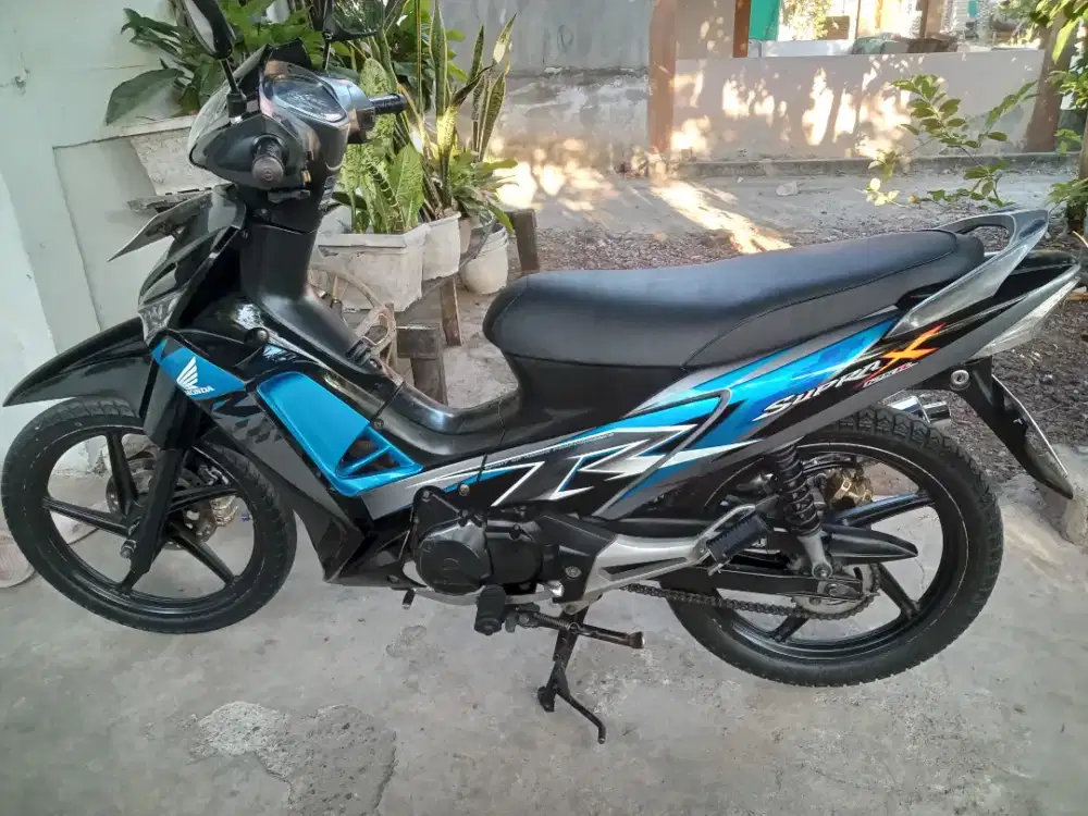 Di jual motor honda supra x kucing garong 2010