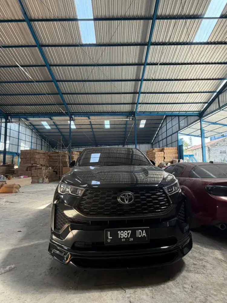 Innova zenix type v non hybrid 2022 pmk 2023