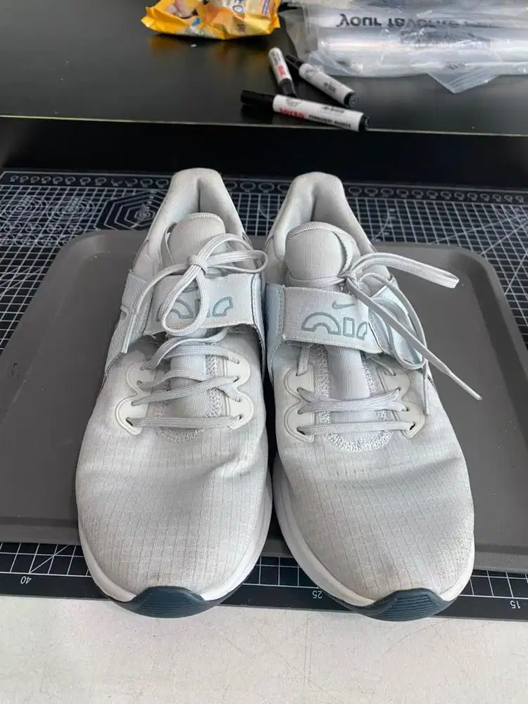 Sepatu nike air size 40,5 (25,5 cm)