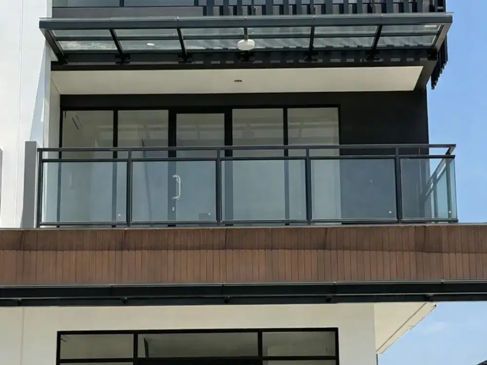 Dijual Ruko Hook Hampton Avenue Gading Serpong Kondisi Baru 3 Lantai