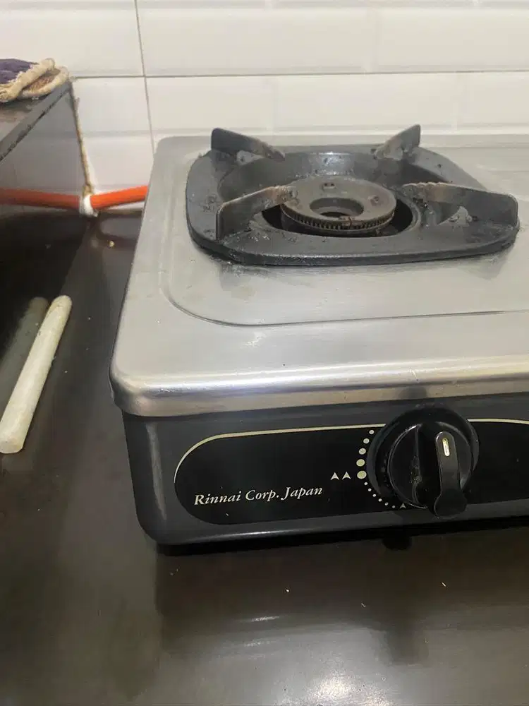 Kompor gas Rinnai 2 tungku RI-602A.