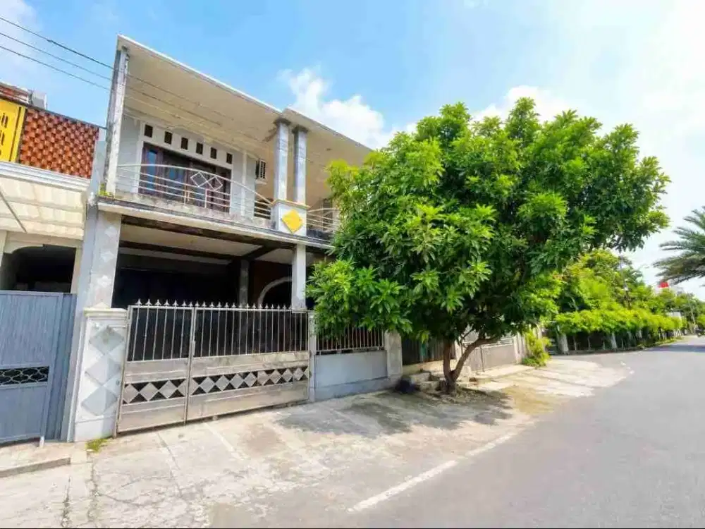 Rumah Bagus 2 lt di Nusukan dekat Jalan Raya