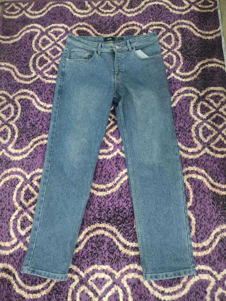 DIJUAL CEPAT CELANA JEANS NEVADA DAN COLE UKURAN 32 DAN 34 BAGUS