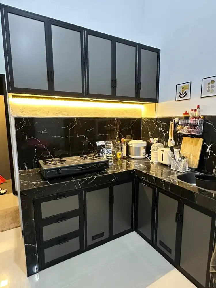 kitchen set aluminium