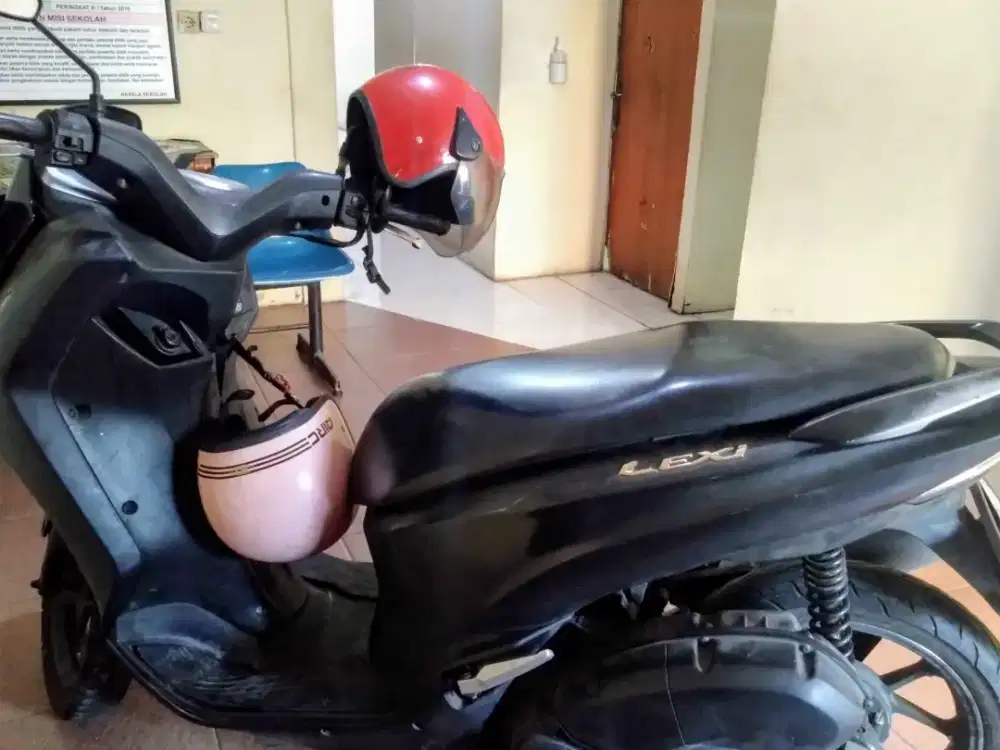 Jual Motor Yamaha Lexi kondisi normal